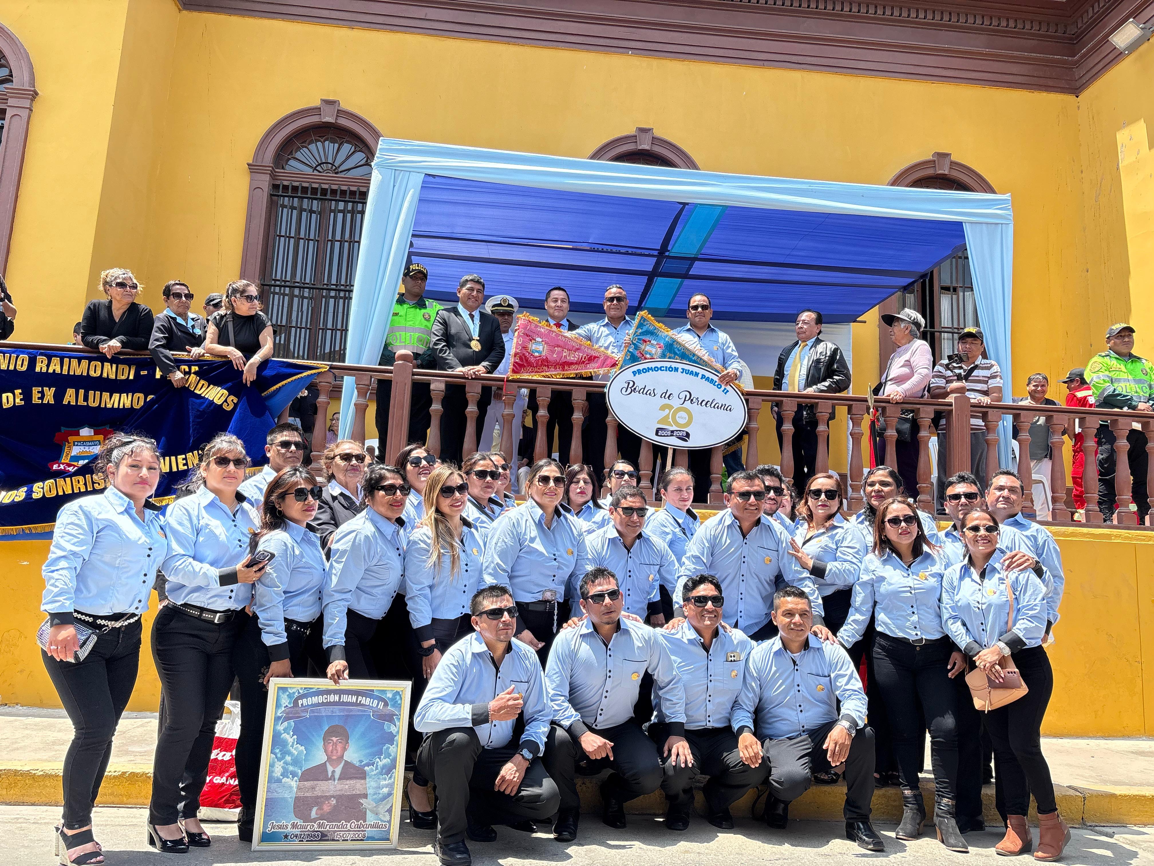 Foto del grupo de exalumnos
